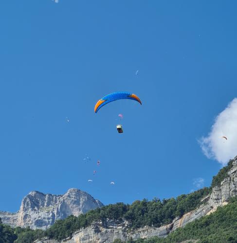 Costume de voiture parapente coupe icare 2024